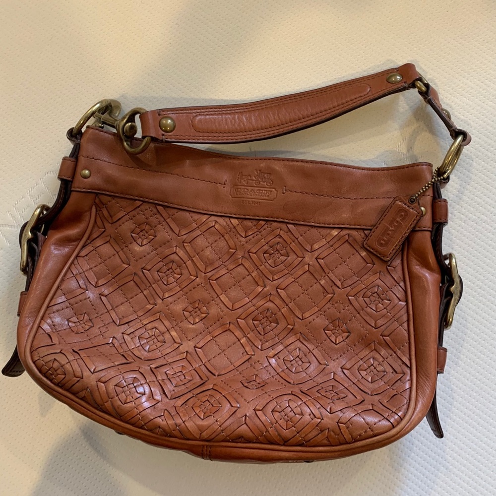 Coach leather shoulder bag, camel color
